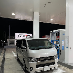 ハイエースバン TRH200V