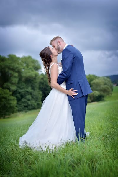 Fotógrafo de bodas Věra Lukešová (lukesovafoto). Foto del 19 de noviembre 2021