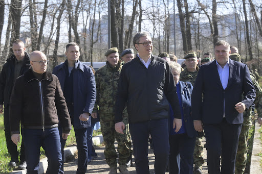 Vučić: Neću da se mešam o odluku opozicije hoće li izaći na izbore, suština je da se slomi Srbija