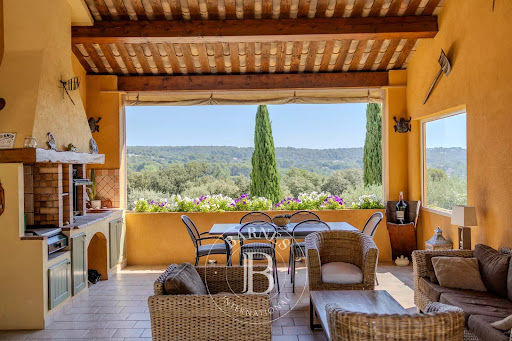 Villa avec piscine 1