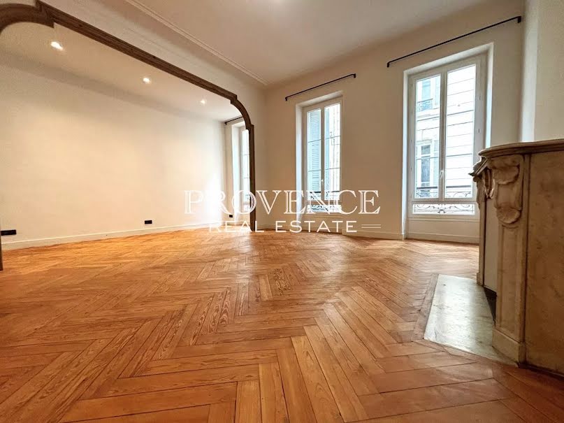 Location  appartement 4 pièces 147 m² à Marseille 6ème (13006), 2 250 €