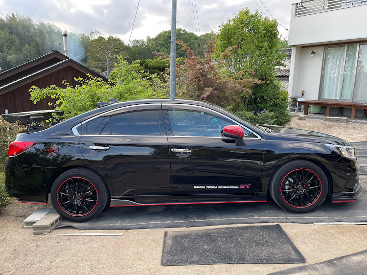 レガシィB4の#レガシィB4 BN9・自宅の駐車場・サイドスポイラー・乗り降りしずらい車に関するカスタム事例の投稿画像3枚目