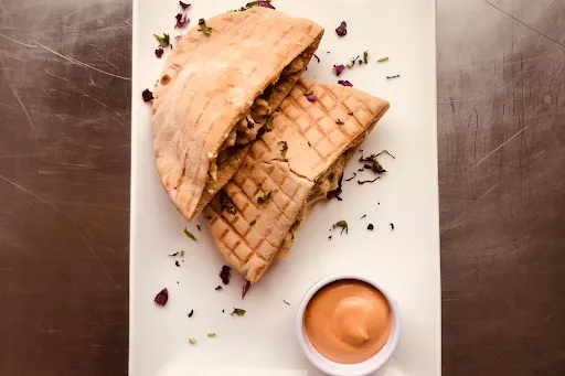 Grilled Chicken Pita Pocket