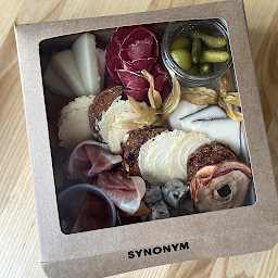 CHEESE/CHARCUTERIE GRAZING BOX (serves 2)