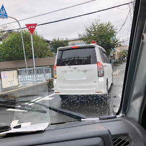 ヴォクシー ZRR70W