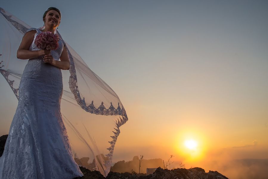 Fotografer pernikahan Volney Henrique Rodrigues (volneyhenrique2). Foto tanggal 7 Oktober 2016