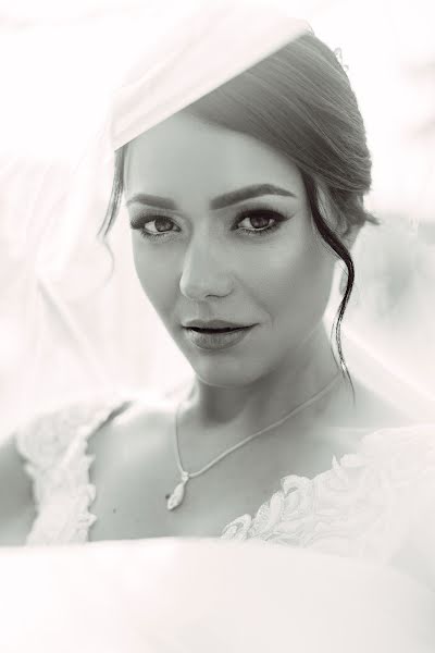 Fotografo di matrimoni Oksana Stozub (stozuboxana). Foto del 20 marzo 2020