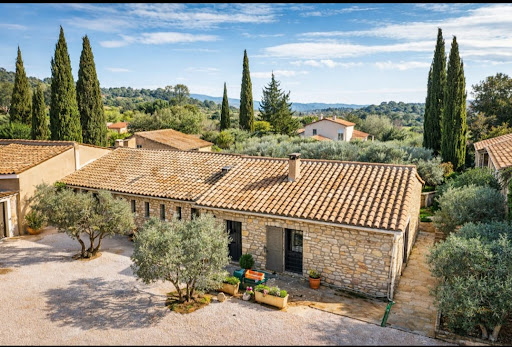 Maison avec piscine et jardin 2