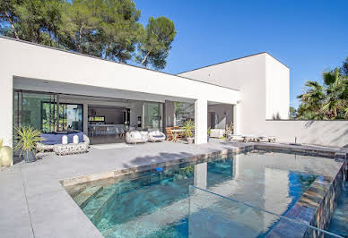 Villa with pool and terrace 6