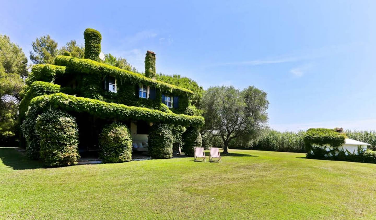 House with pool Capalbio