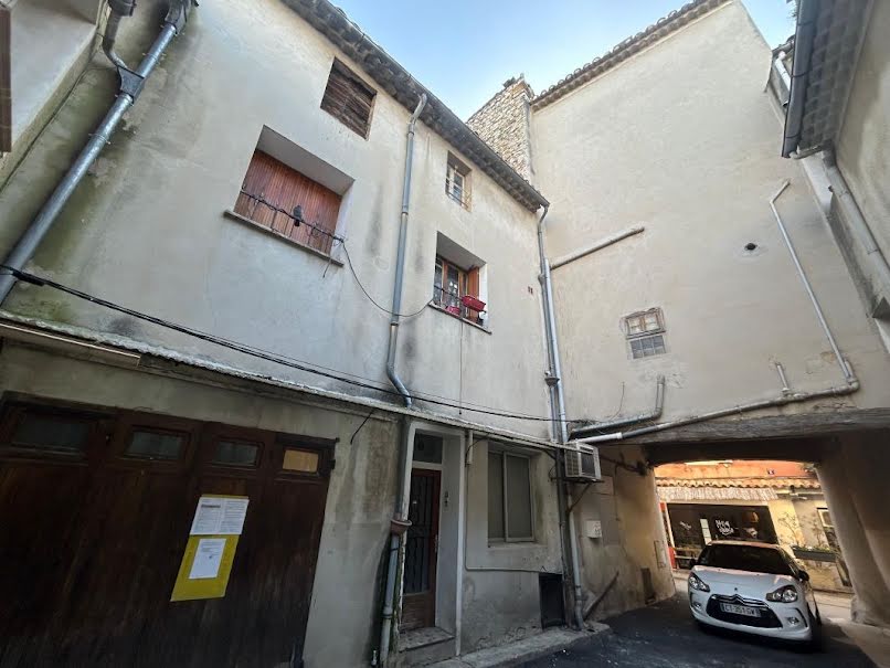 Vente maison 8 pièces 300 m² à Vaison-la-Romaine (84110), 240 000 €