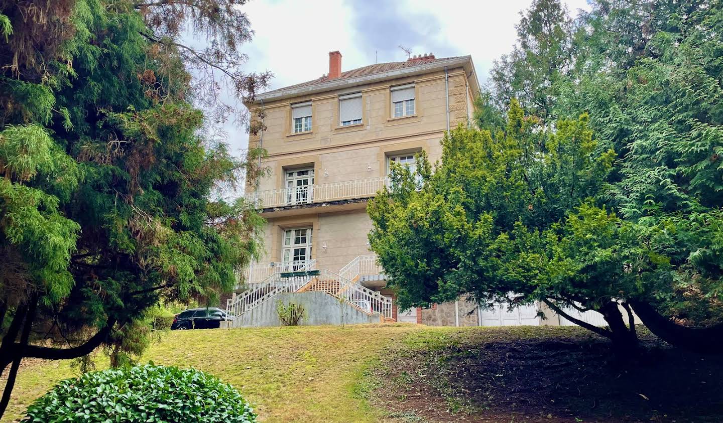 Maison avec jardin et terrasse Pont-Salomon