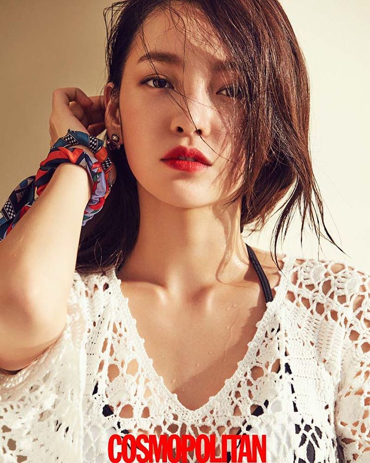 Image: Goo Hara's B-Cut from COSMOPOLITAN photoshoot 2016 / COSMOPOLITAN Instagram