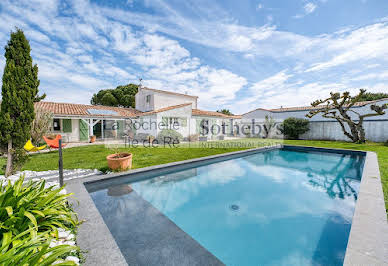 Maison avec piscine en bord de mer 11