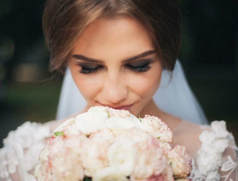 Fotógrafo de casamento Tolik Sabina (toliksabina). Foto de 26 de novembro 2017