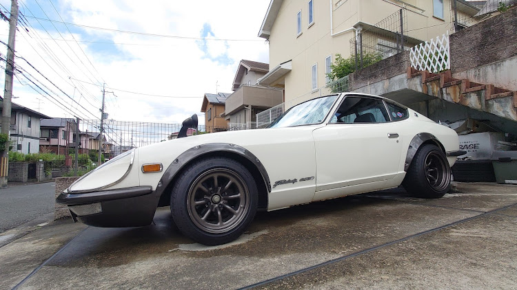 フェアレディZの愛車のある風景・本日もよろしくお願いします・s30z・240Zに関するカスタム事例の投稿画像3枚目