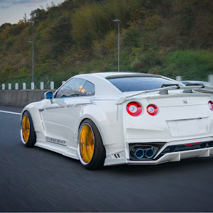 NISSAN GT-R R35