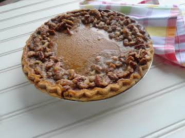 Pumpkin Pie with Praline Edge