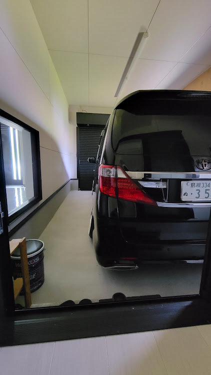 アルファードのアルファード・逃げのエアサス・低そうで低くない少し低い車・ドレフェス関西に関するカスタム事例の投稿画像3枚目