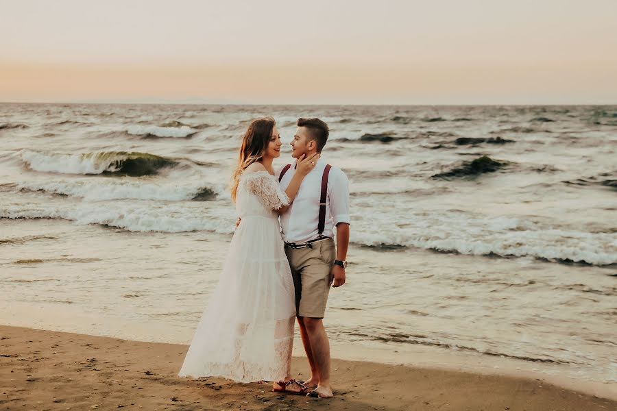 Fotógrafo de casamento Sinan Canpolat (trendkarefilm). Foto de 3 de outubro 2022