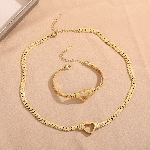 Title 4, Womens Fashion Gold Cuban Necklace Timeless El...