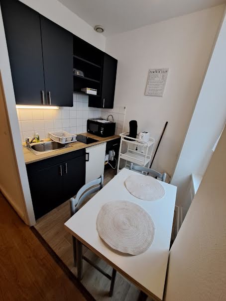 Location meublée appartement 1 pièce 23 m² à Châtelguyon (63140), 470 €