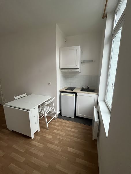 Location meublée appartement 2 pièces 28.84 m² à Lille (59000), 675 €