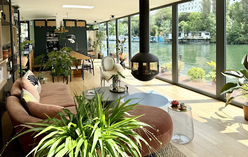 Apartment with terrace and pool 4