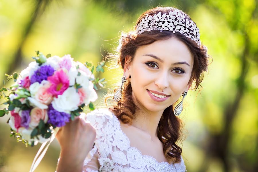 Fotografo di matrimoni Elena Strela (arrow). Foto del 2 settembre 2020