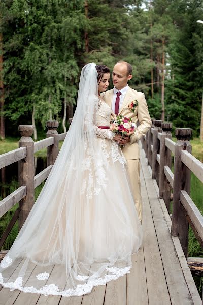 Fotógrafo de casamento Elena Bolyukh (elenbo29). Foto de 3 de abril 2019