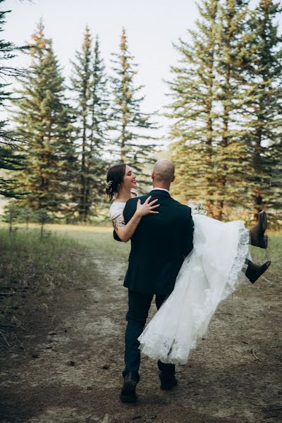 Wedding photographer Olesia Karatsiuba (olesiakaratsiuba). Photo of 13 November 2023