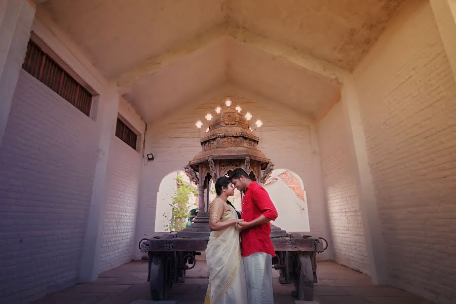 Wedding photographer Nalla Sivam (magiclens). Photo of 7 April 2020