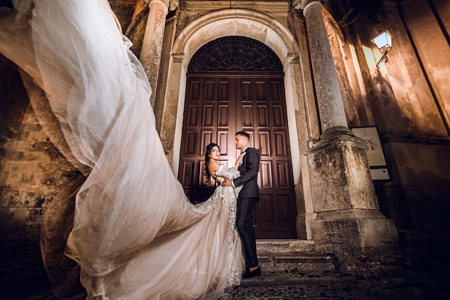 婚禮攝影師Vincenzo Martello（photolifestudio）。2020 12月18日的照片
