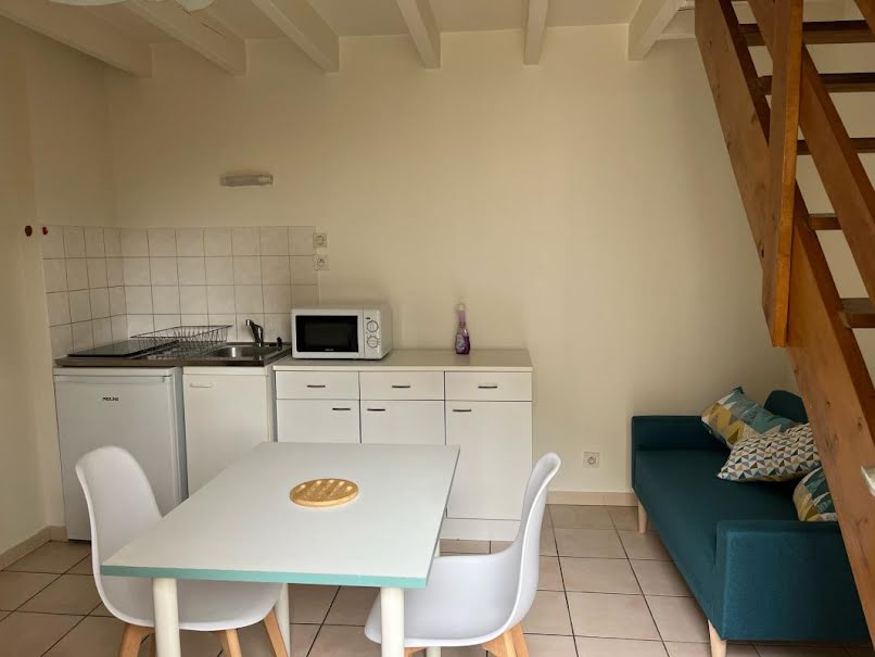 Location meublée appartement 2 pièces 20 m² à Bourges (18000), 370 €