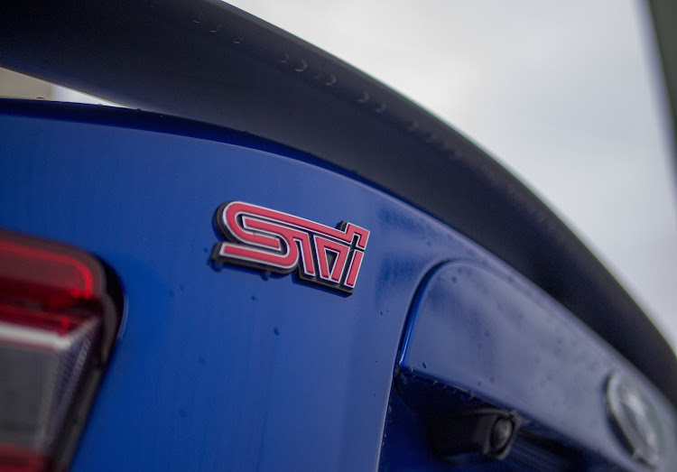 BRZのSTI・Brembo・BBS・VALENTI・屋上駐車場に関するカスタム事例の投稿画像5枚目