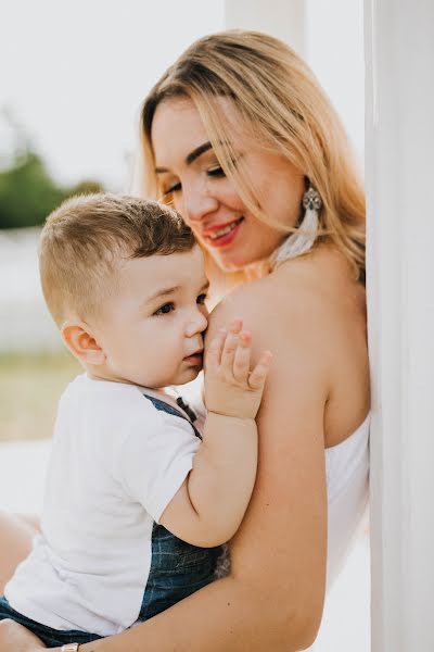 Fotografo di matrimoni Alex Luchian (alexandruluchian). Foto del 30 luglio 2021