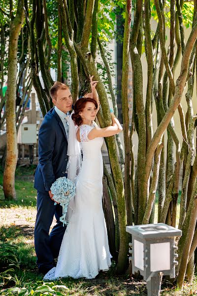 Fotógrafo de casamento Elina Ostapenko (elusha). Foto de 4 de fevereiro 2016