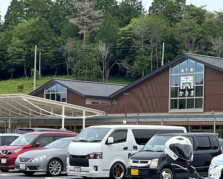 ハイエースバンの謝謝会・4WD・紫陽花の季節に関するカスタム事例の投稿画像1枚目