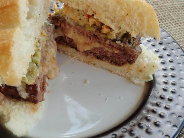 Stuffed Green Chilies Burger_image