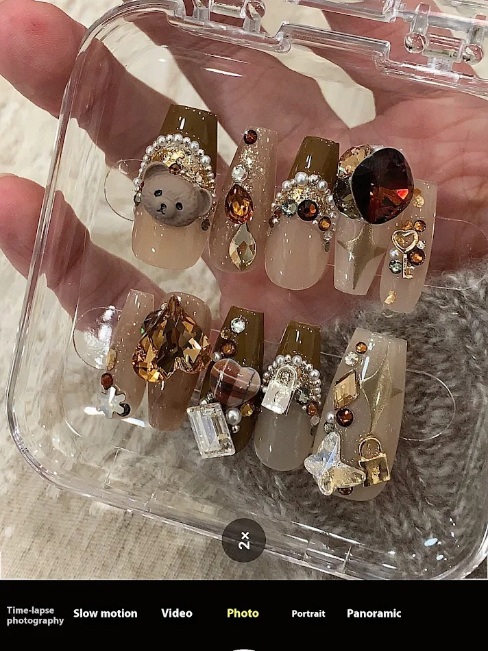 Polo Maillard Bear Marrom Wear Nail Tip Customization, personalização e elegância para um visual único e moderno.