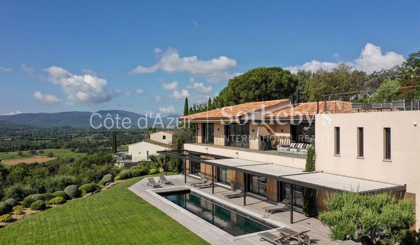 House with pool and terrace Grimaud