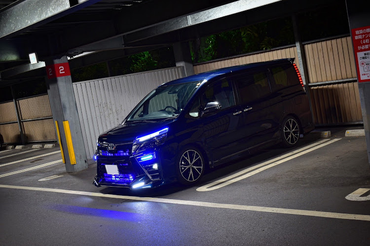 ヴォクシーのブラキッシュアゲハガラスフレーク・コラボ・感動しました・また会いましょう！・ブルー追加に関するカスタム事例の投稿画像9枚目