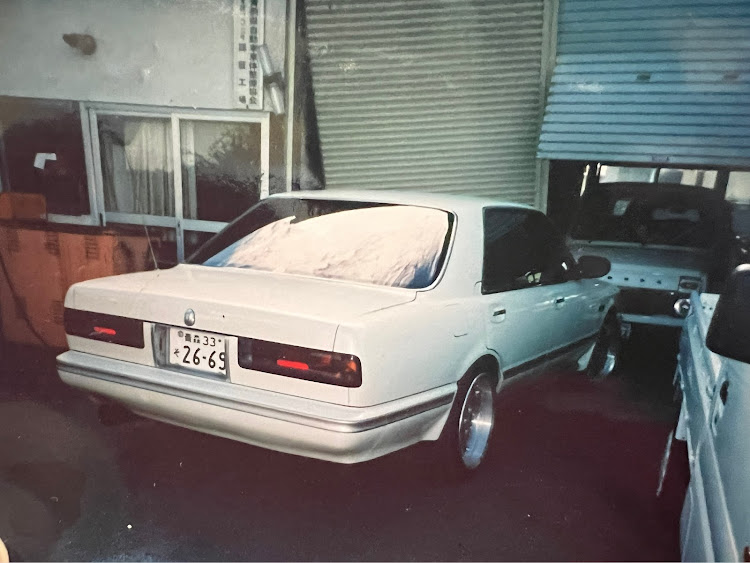 シーマのY31シーマ・タイプⅡリミテッド・懐かしい写真に関するカスタム事例の投稿画像1枚目