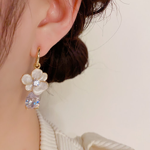 Title 5, Fashion Flower Zircon Elegant Retro Earrings – ...
