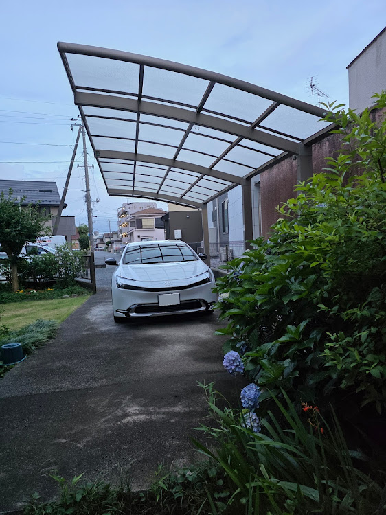 プリウスの武蔵野フーズ所沢工場・自宅の駐車場に関するカスタム事例の投稿画像9枚目