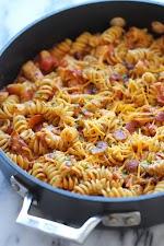 One Pot BBQ Chicken Pasta was pinched from <a href="http://damndelicious.net/2014/06/27/one-pot-bbq-chicken-pasta/" target="_blank">damndelicious.net.</a>