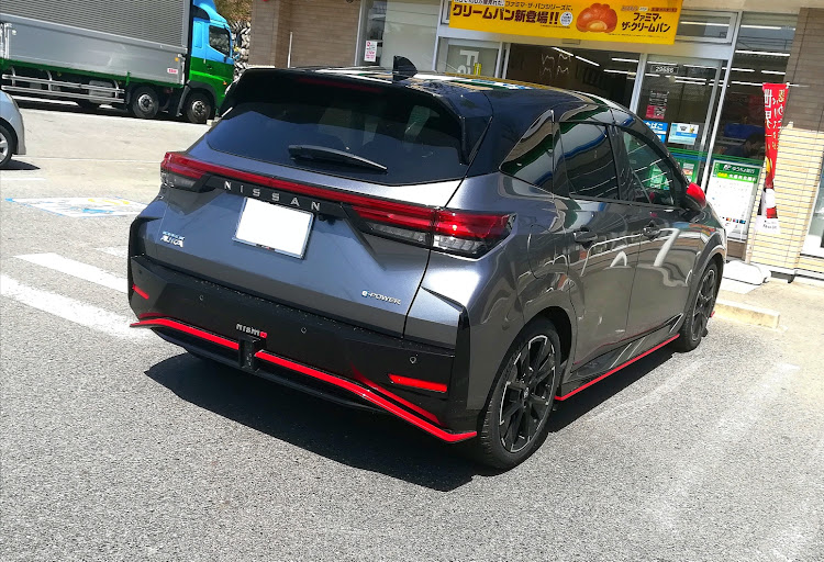 シビックのNOTE　nismoに関するカスタム事例の投稿画像2枚目