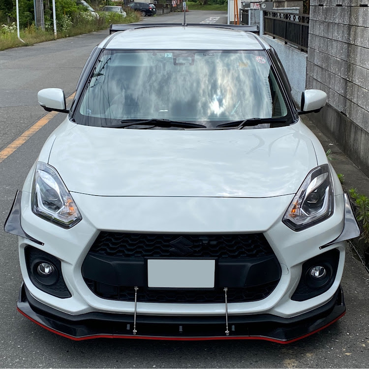 スイフトスポーツのリザルトジャパン・カスタム・カナードに関するカスタム事例の投稿画像1枚目