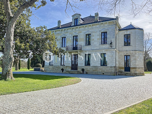 House with pool and terrace 2