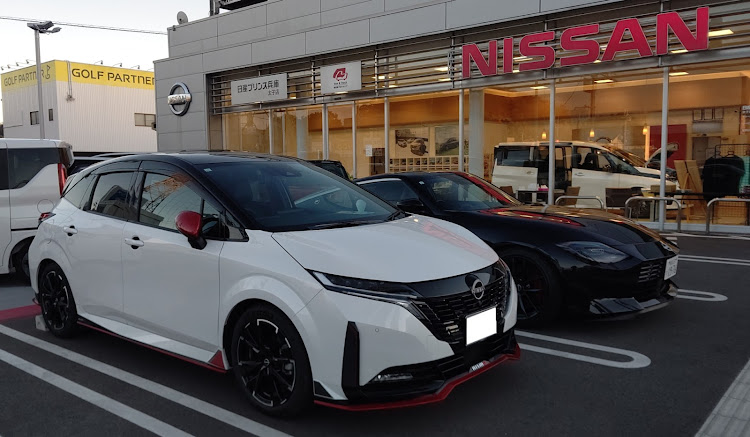 フェアレディZのRZ34・オーラNISMOに関するカスタム事例の投稿画像1枚目